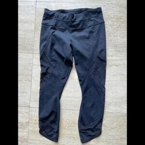 ATHLETA Salutation Mesh 7/8 Tight LEGGING‎ SIZE S Back Pocket Patterned